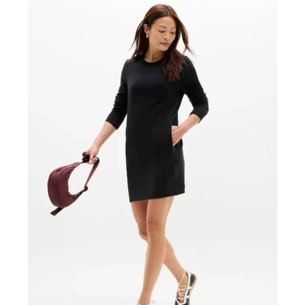 Athleta Coaster Luxe Sweatshirt Dress Size XS Black Pockets Soft Lounge Travel